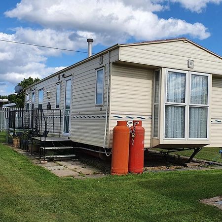 King'S Caravan Park, Caravan To Sleep 6 People Чапел-Сент-Леонардс Экстерьер фото