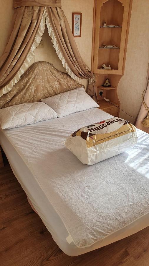 King'S Caravan Park, Caravan To Sleep 6 People Чапел-Сент-Леонардс Экстерьер фото