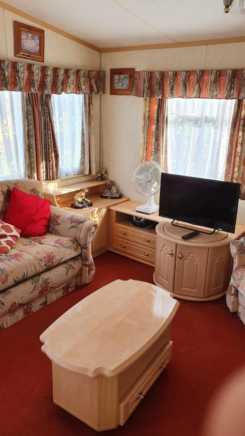 King'S Caravan Park, Caravan To Sleep 6 People Чапел-Сент-Леонардс Экстерьер фото