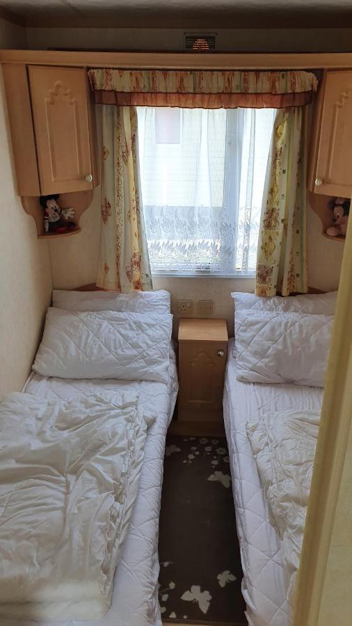 King'S Caravan Park, Caravan To Sleep 6 People Чапел-Сент-Леонардс Экстерьер фото